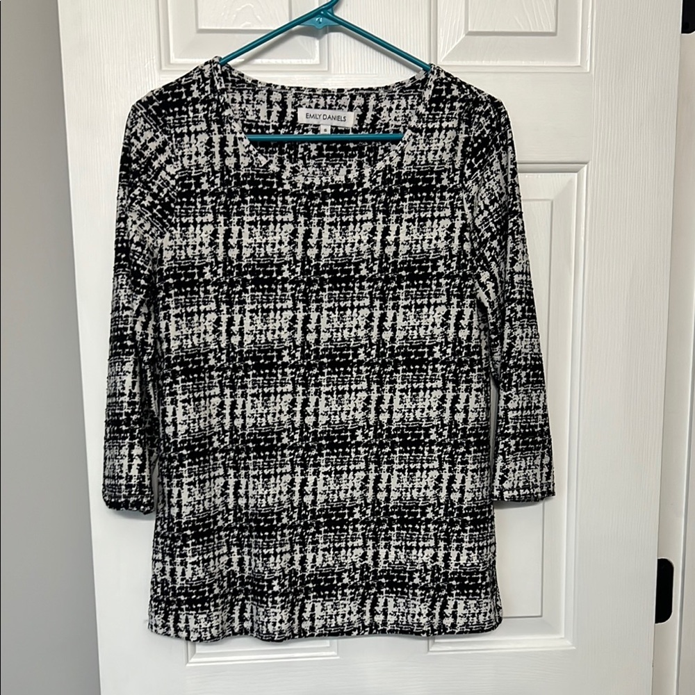 Chic Black and White Textured Top